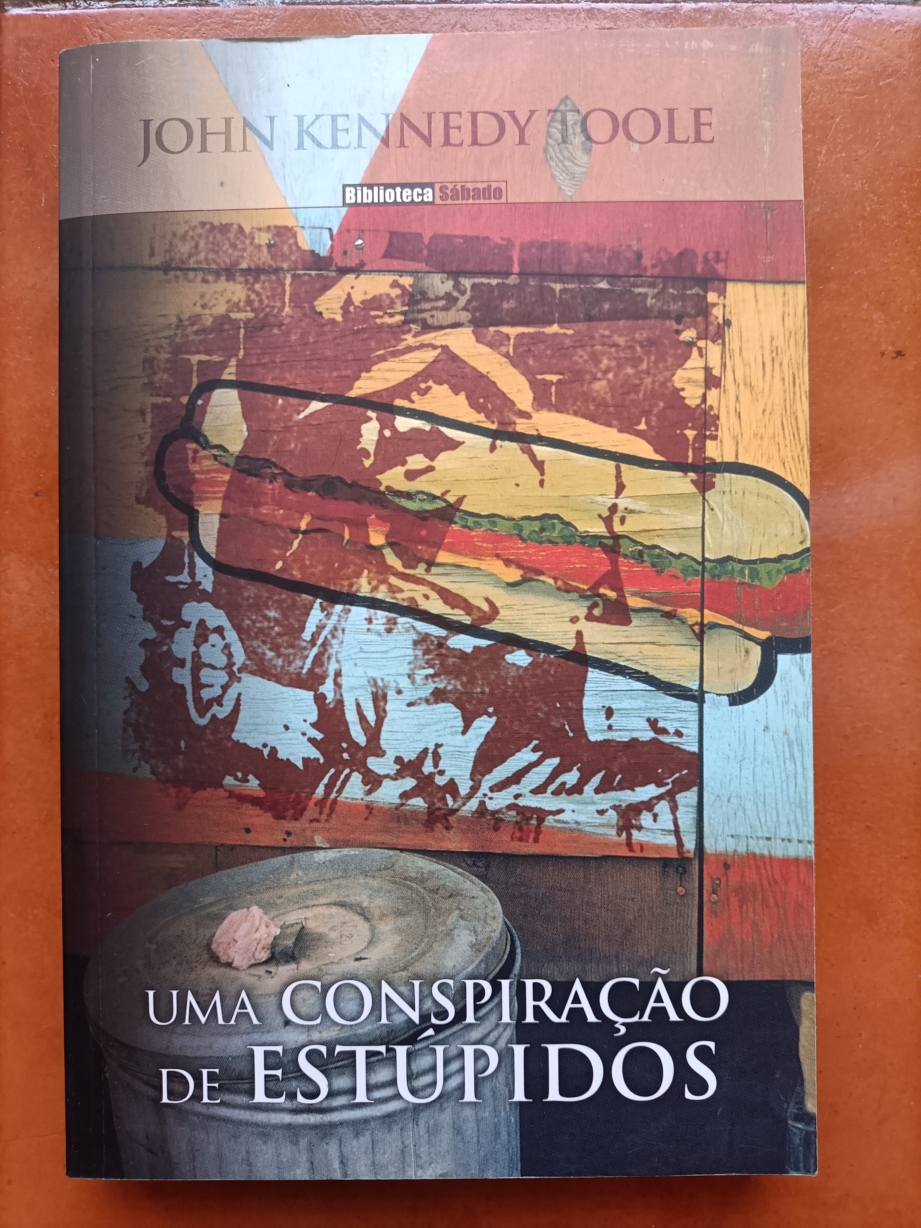 Uma Conspiração de Estúpidos - Capa