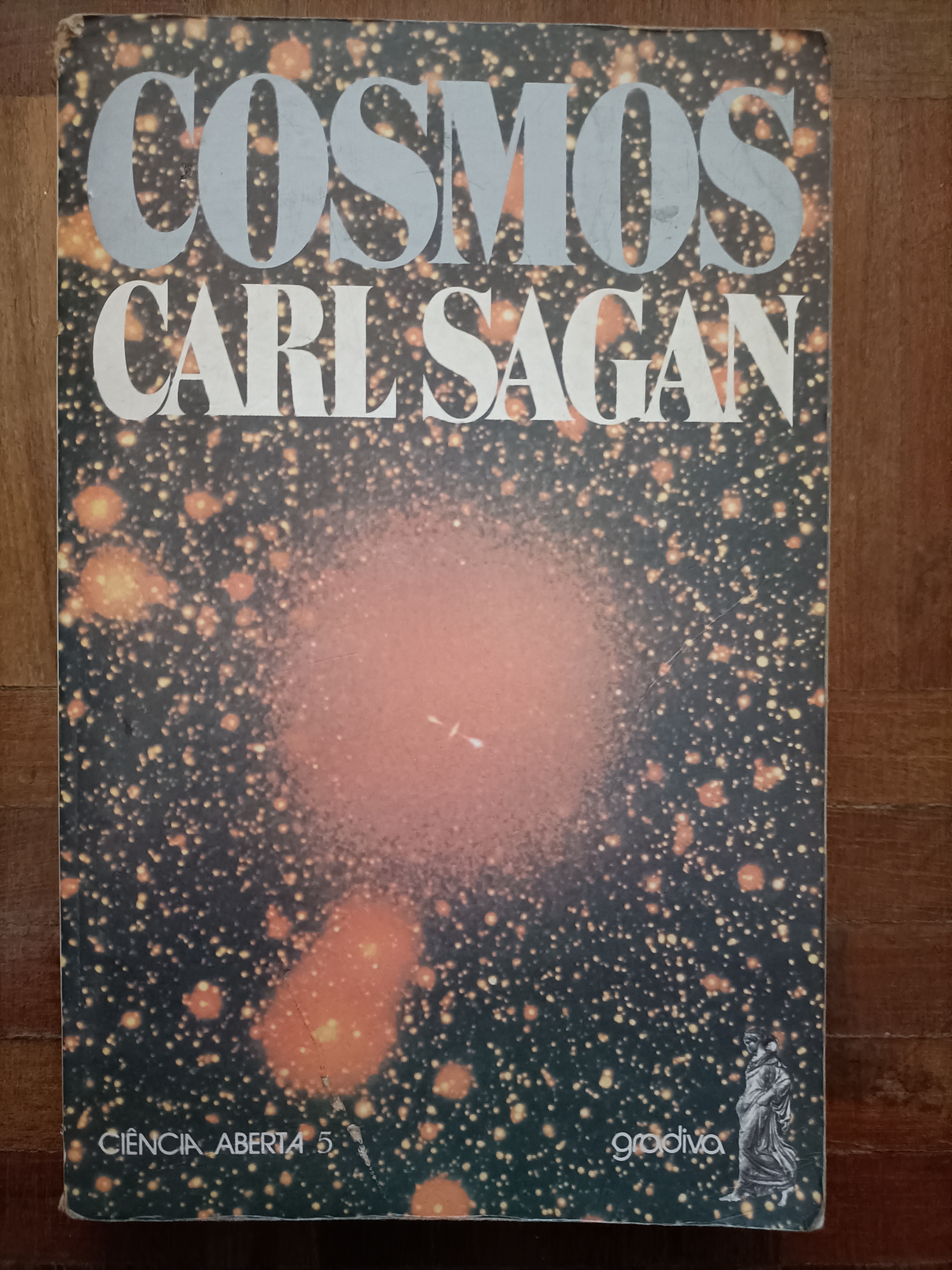 Cosmos de Carl Sagan - Livro | LivrosPT