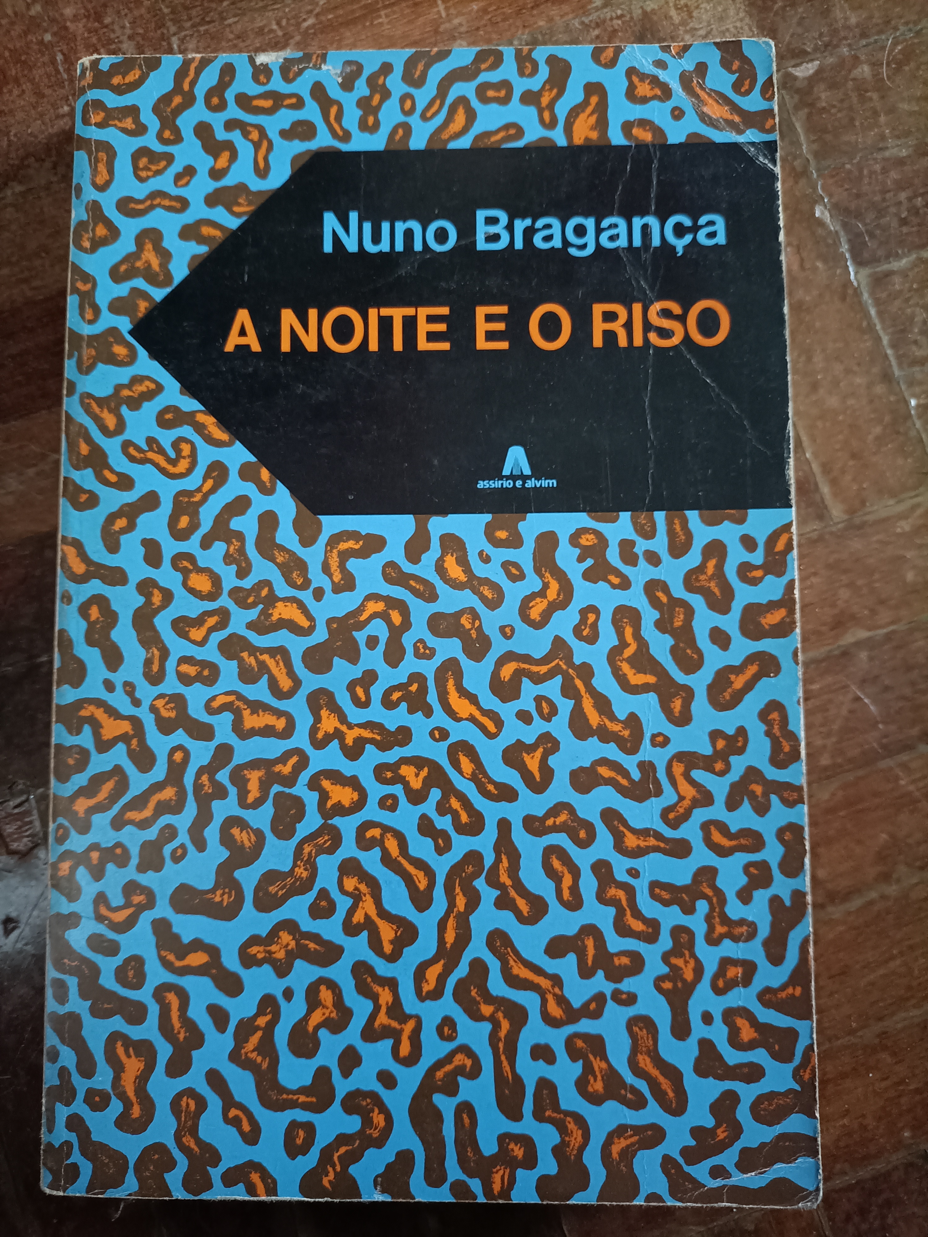 A Noite e o Riso - Capa