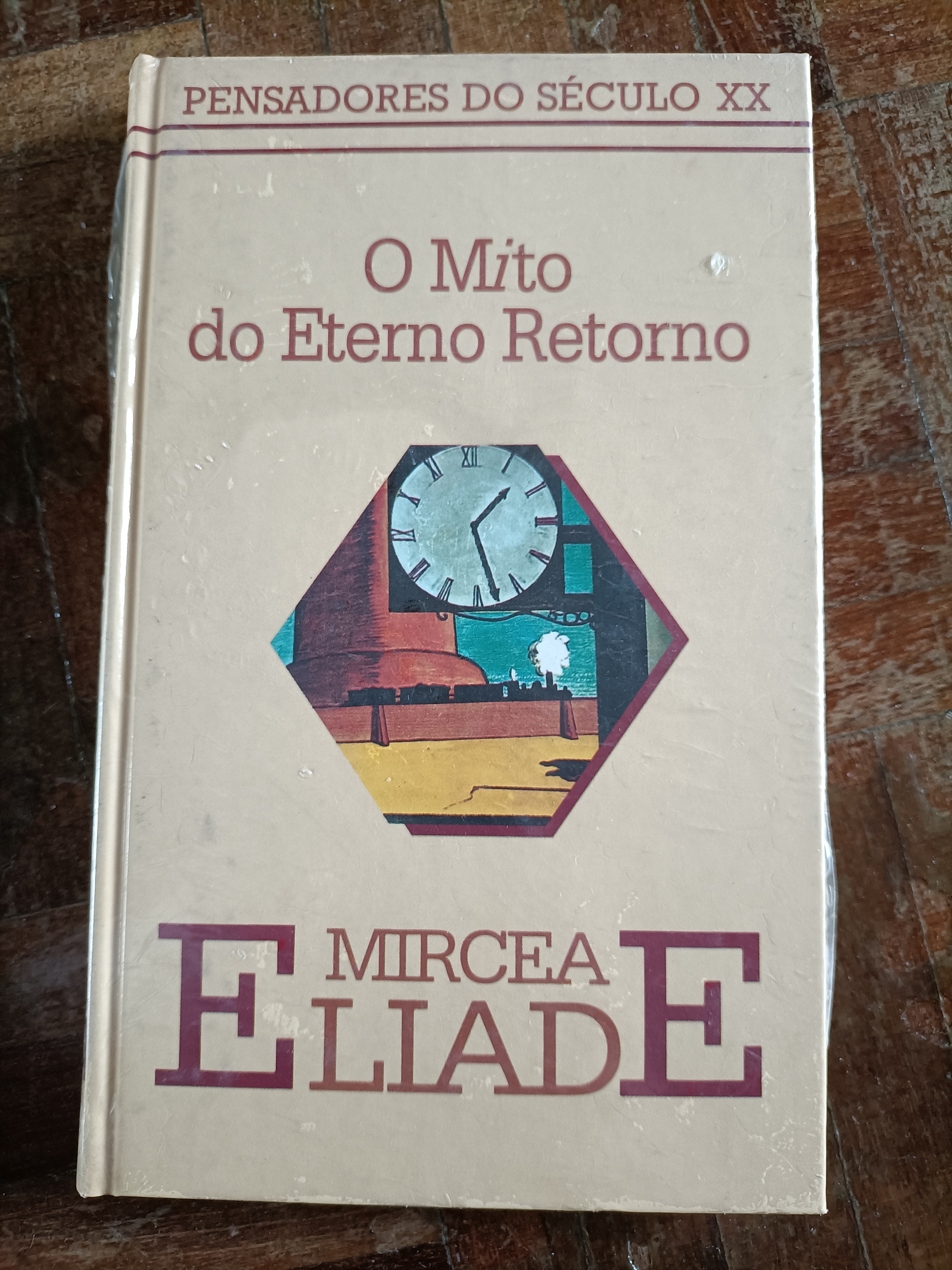 O Mito do Eterno Retorno - Capa